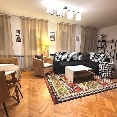 Layla'S Home Free Parking Sarajevo Bagian luar foto
