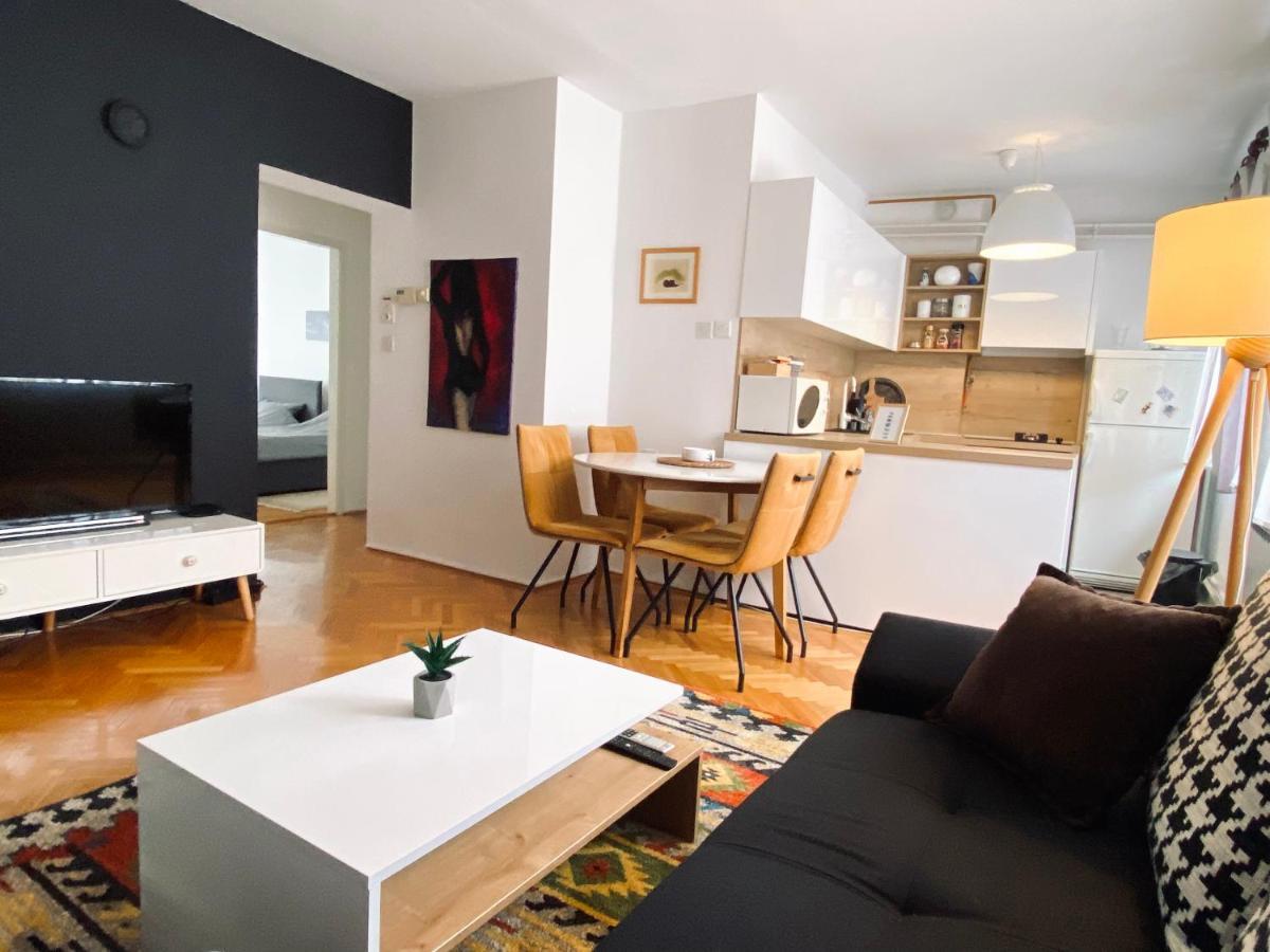 Layla'S Home Free Parking Sarajevo Bagian luar foto